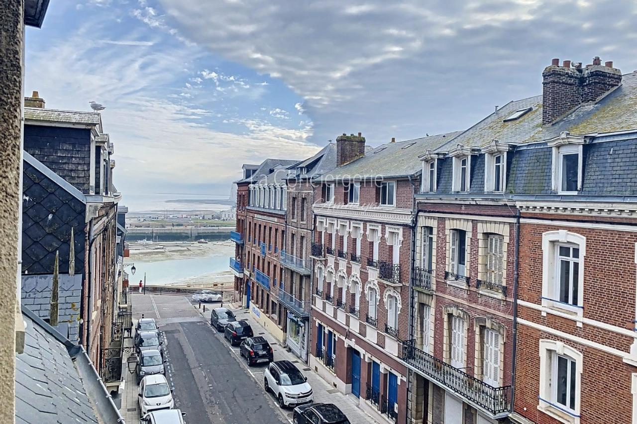 Th 23 - Appartement Vue Sur Le Port 勒特雷波尔 外观 照片