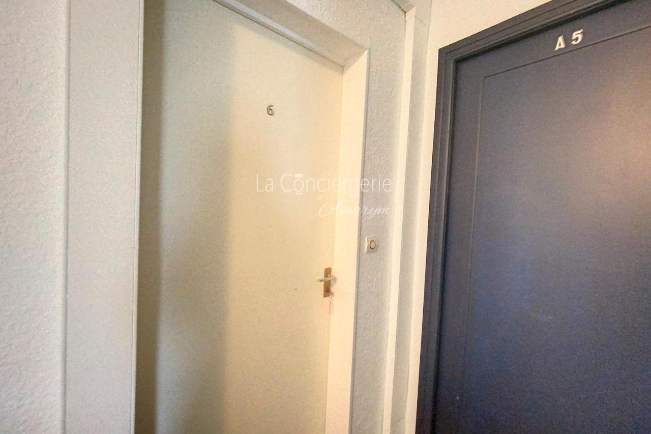 Th 23 - Appartement Vue Sur Le Port 勒特雷波尔 外观 照片
