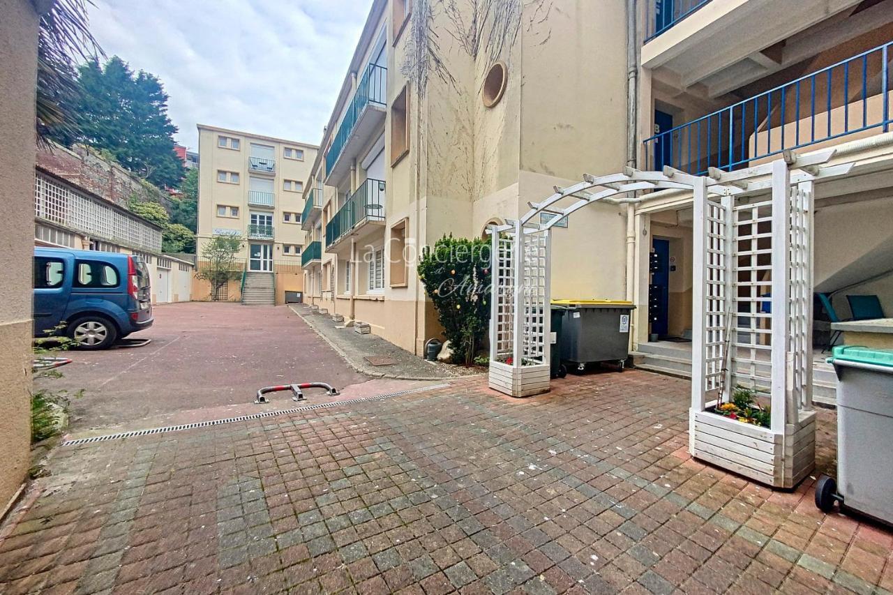Th 23 - Appartement Vue Sur Le Port 勒特雷波尔 外观 照片